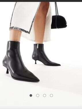Black Leather Pointed-Toe Kitten Heel Ankle Boots